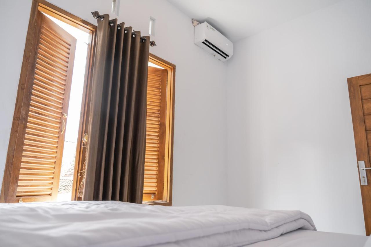 Azalia Homestay Jogjacarta Exterior foto