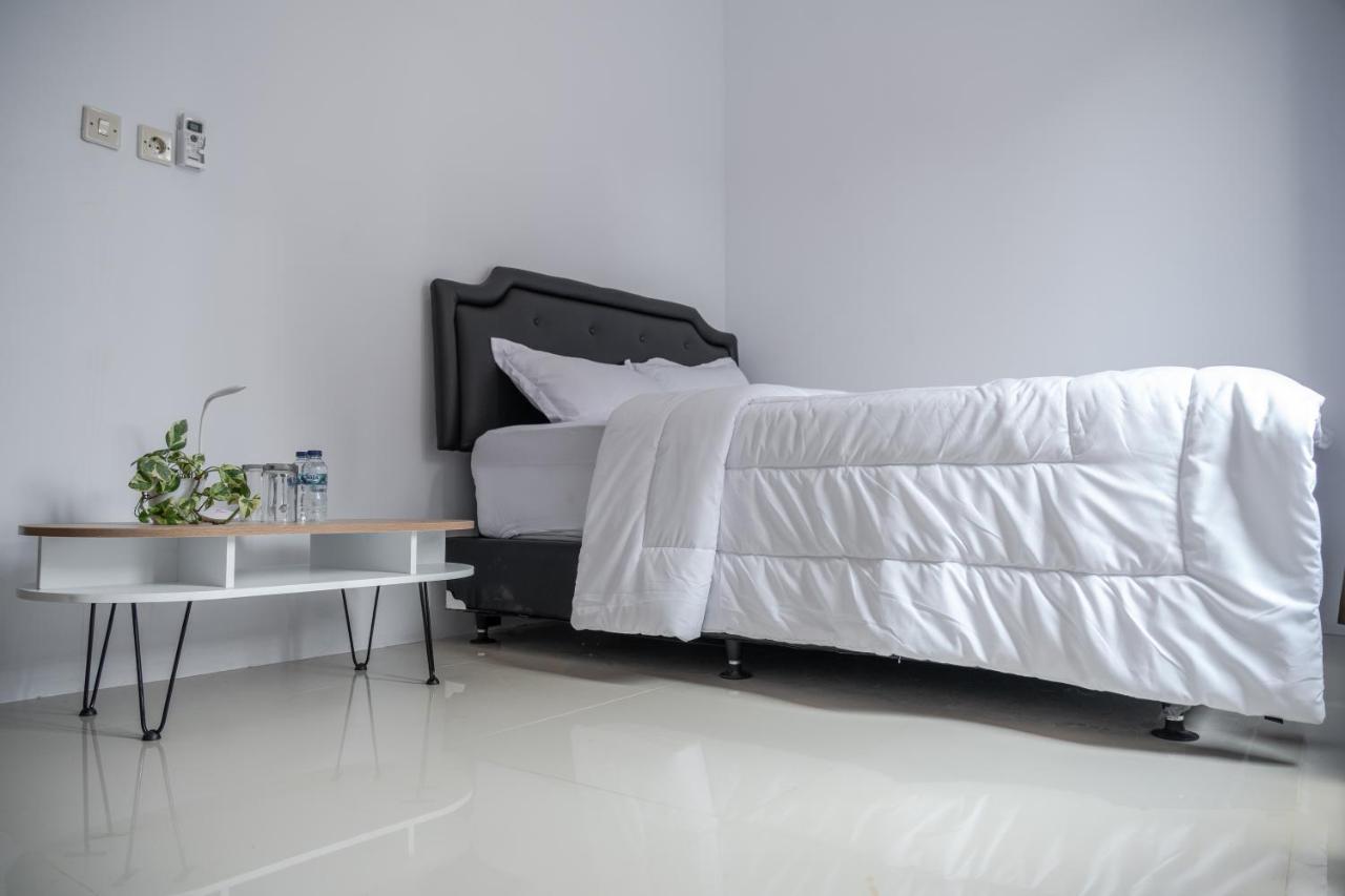 Azalia Homestay Jogjacarta Exterior foto