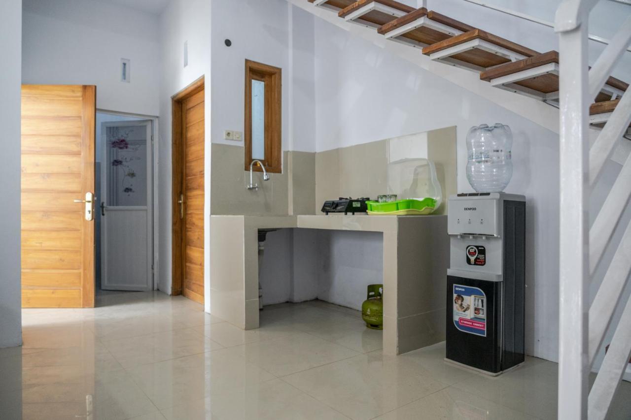 Azalia Homestay Jogjacarta Exterior foto